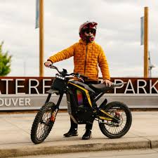 Freego NOVA 4 Mid-Drive Electric Dirt Bike - 60V, 30Ah, 3000W/6000W Peak, hydraulic suspension, 4-piston hydraulic brakes, max speed 45MPH - 100% Financing Available! - Image 2
