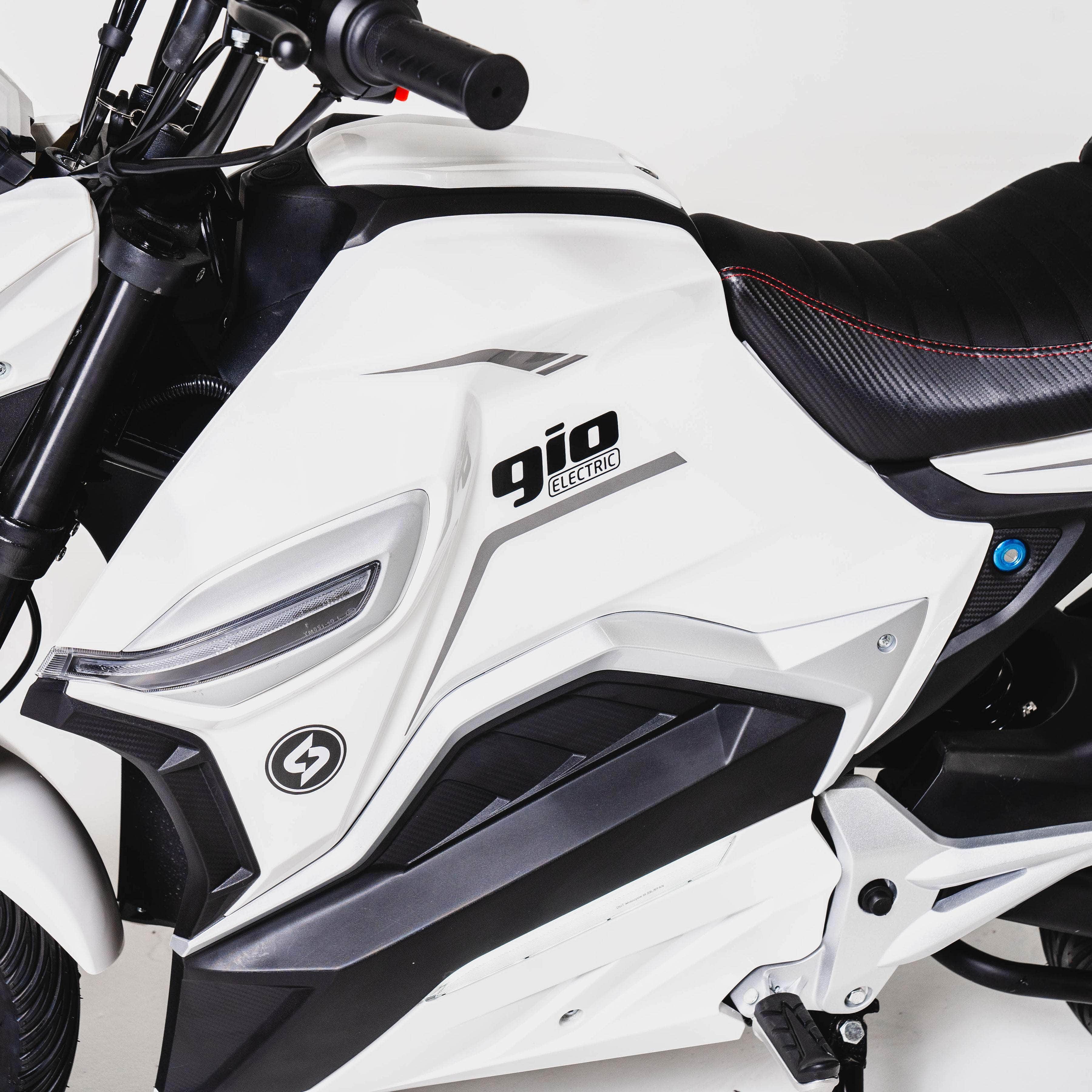 GIO G2000 ELECTRIC SCOOTER - 72V 30Ah 2000W, anti-theft alarm, top speed 43mph, range up to 40 miles - Image 6