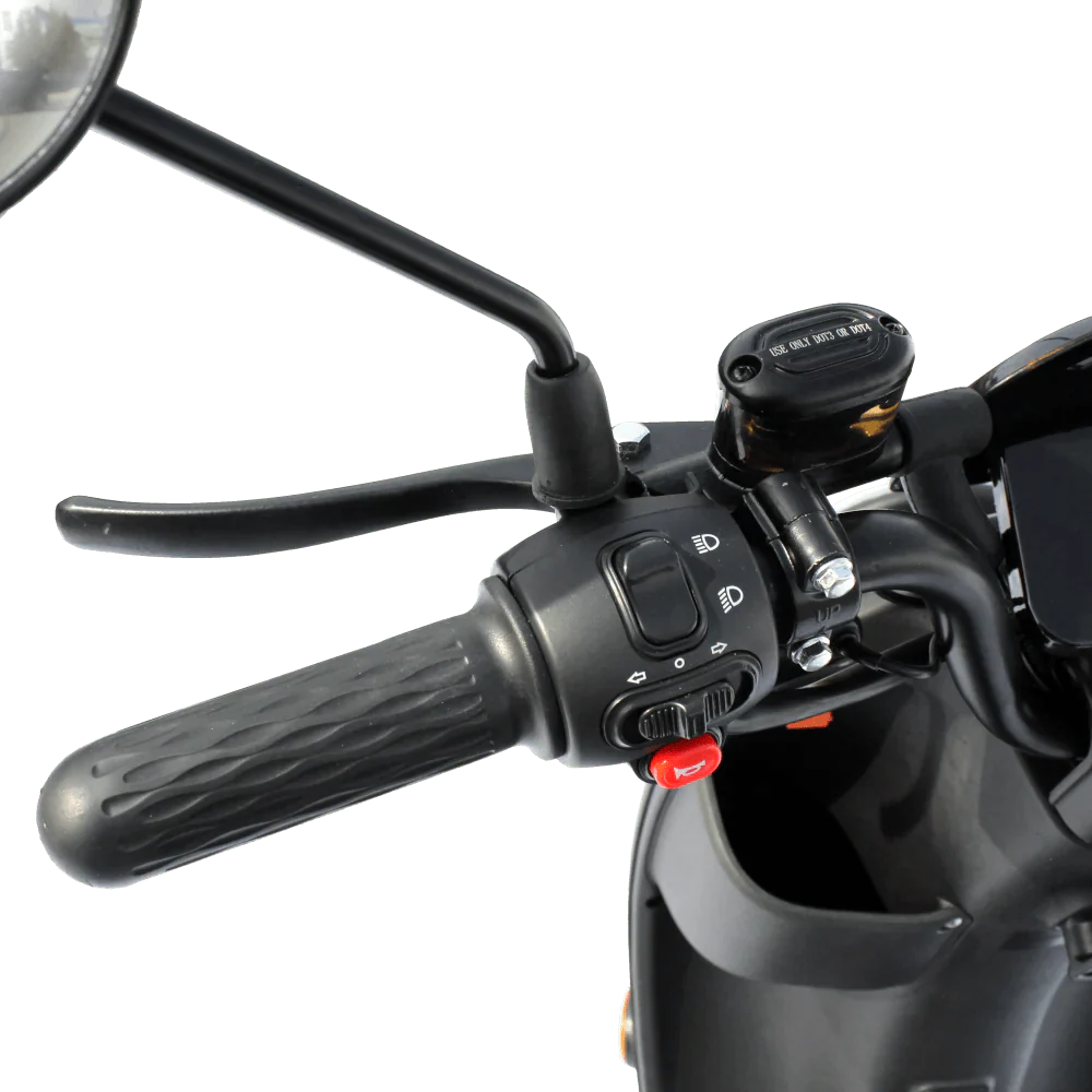 GIO ITALIA-ULTRA ELECTRIC SCOOTER - ECLIPSE 60V 20Ah 500W, anti-theft alarm, top speed 30mph, range up to 40 miles, rider weight capacity 330lbs - 100% Financing Available! - Image 6