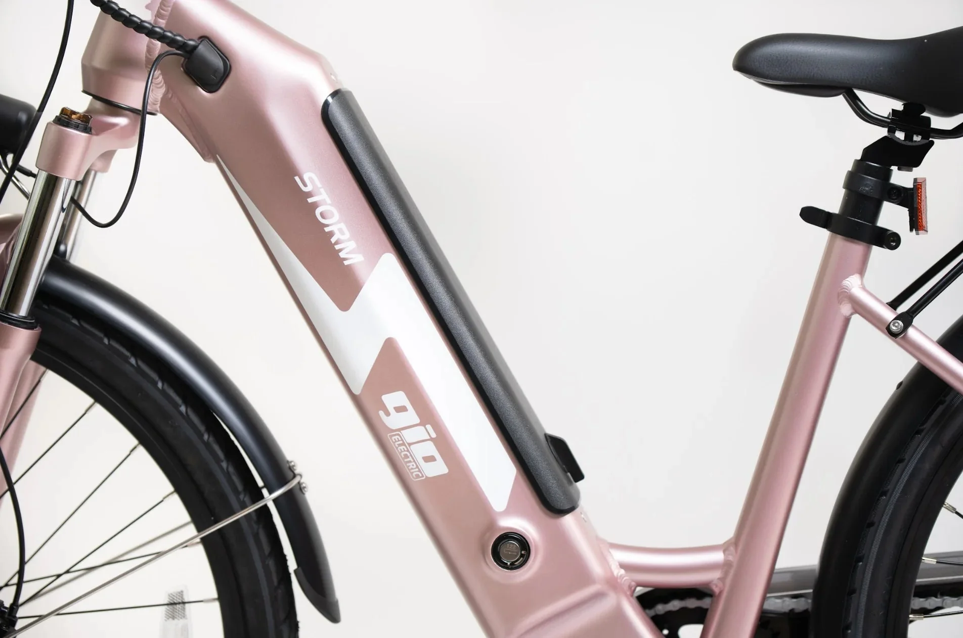 GIO STORM STEP-THRU ELECTRIC BIKE ROSE GOLD WITH INTEGRATED SAMSUNG BATTERY - 48V 13Ah 500W, top speed 20 mph, range 46 miles - 100% FINANCING AVAILABLE! - Image 11
