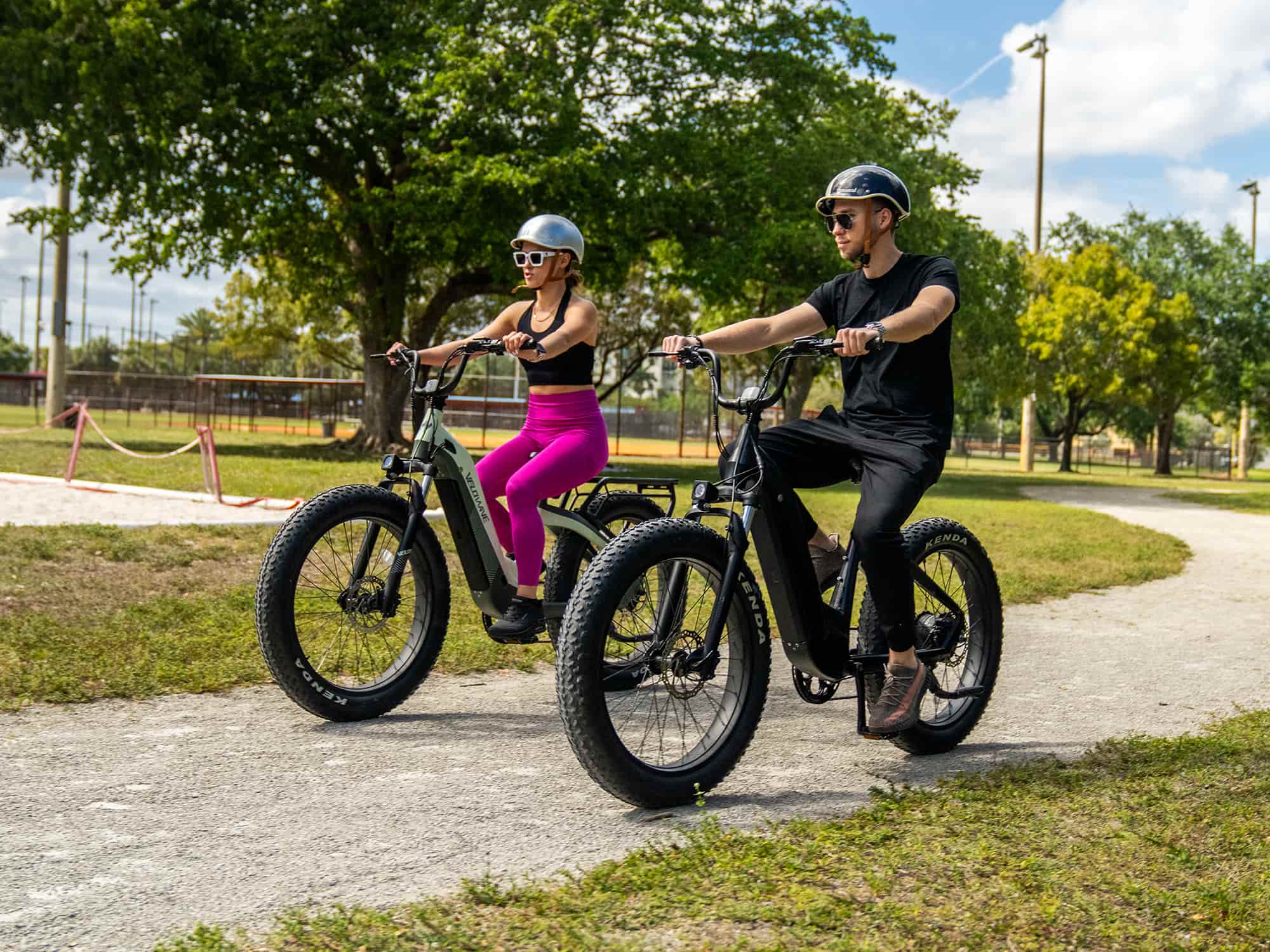 Velowave Grace 2.0 Step-Thru Electric Fat Tire Commuter E-Bike - 48V 20Ah  750W, 28MPH, Range 80 Miles, Torque Sensor, Dual Hydraulic Brakes, Hydraulic Suspension - 100% Financing Available! - Image 7